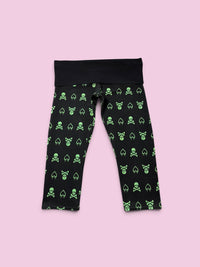 Green skull hearts capris