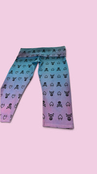 Free style skull capris