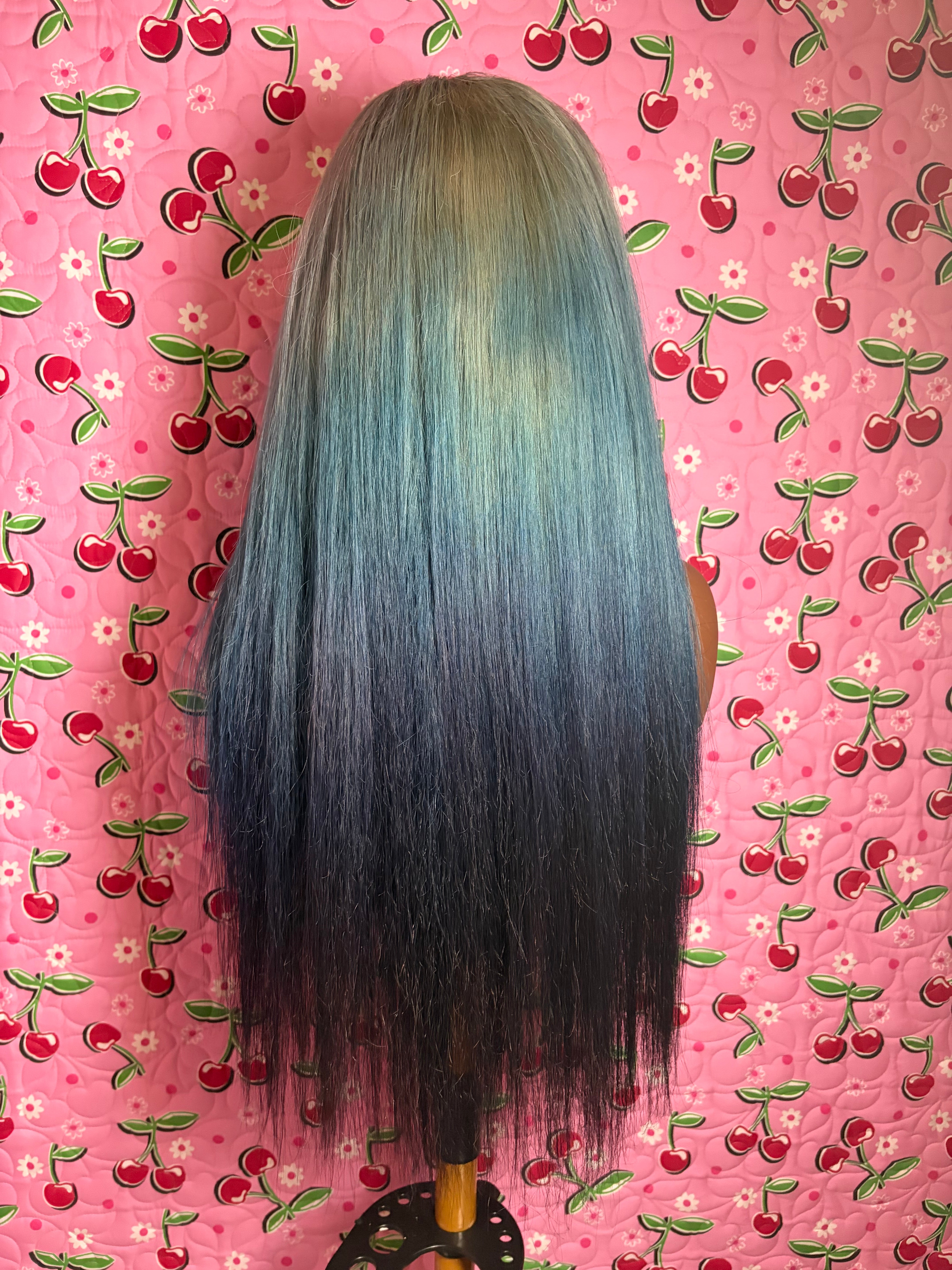 So icey glueless wig 24’