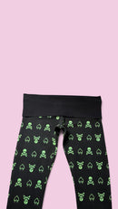 Green skull hearts capris